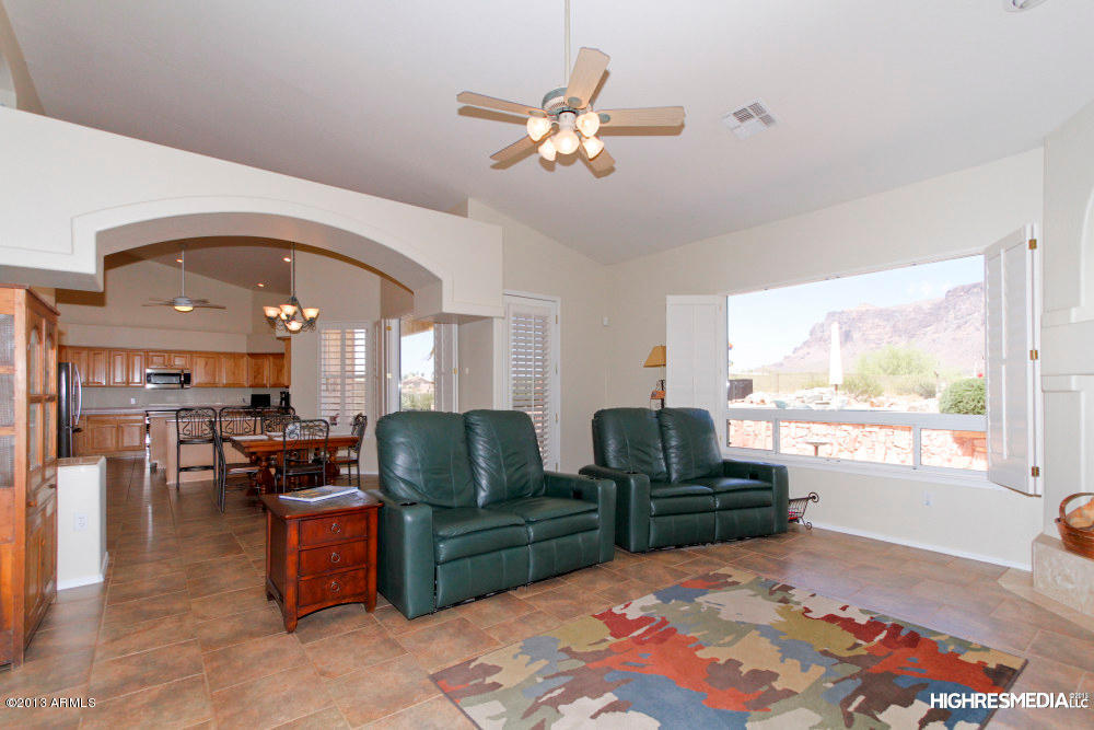 365 North Muleshoe Road Apache Junction, AZ 85119 - Photo 17 of 54 Family room, dining and kitchen