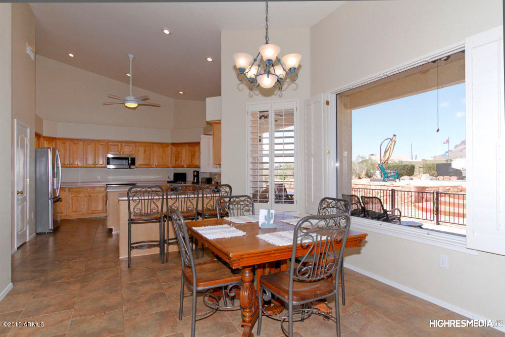 365 North Muleshoe Road Apache Junction, AZ 85119 - Photo 22 of 54 Nice size dining off kitchen