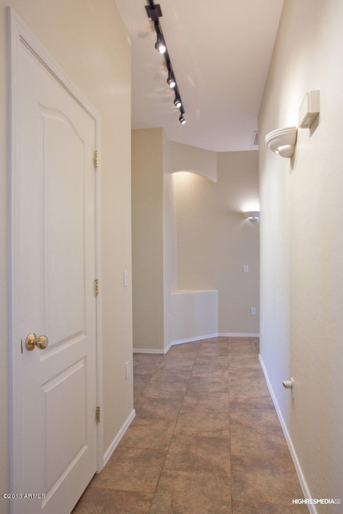 365 North Muleshoe Road Apache Junction, AZ 85119 - Photo 30 of 54 a view of a hallway