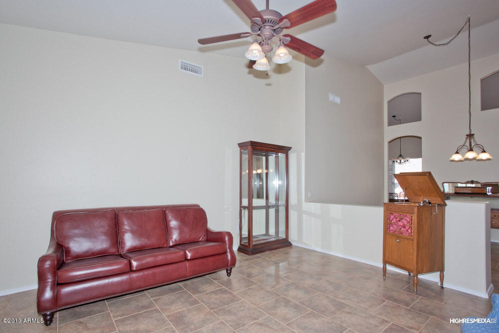 365 North Muleshoe Road Apache Junction, AZ 85119 - Photo 10 of 54 a living room with furniture