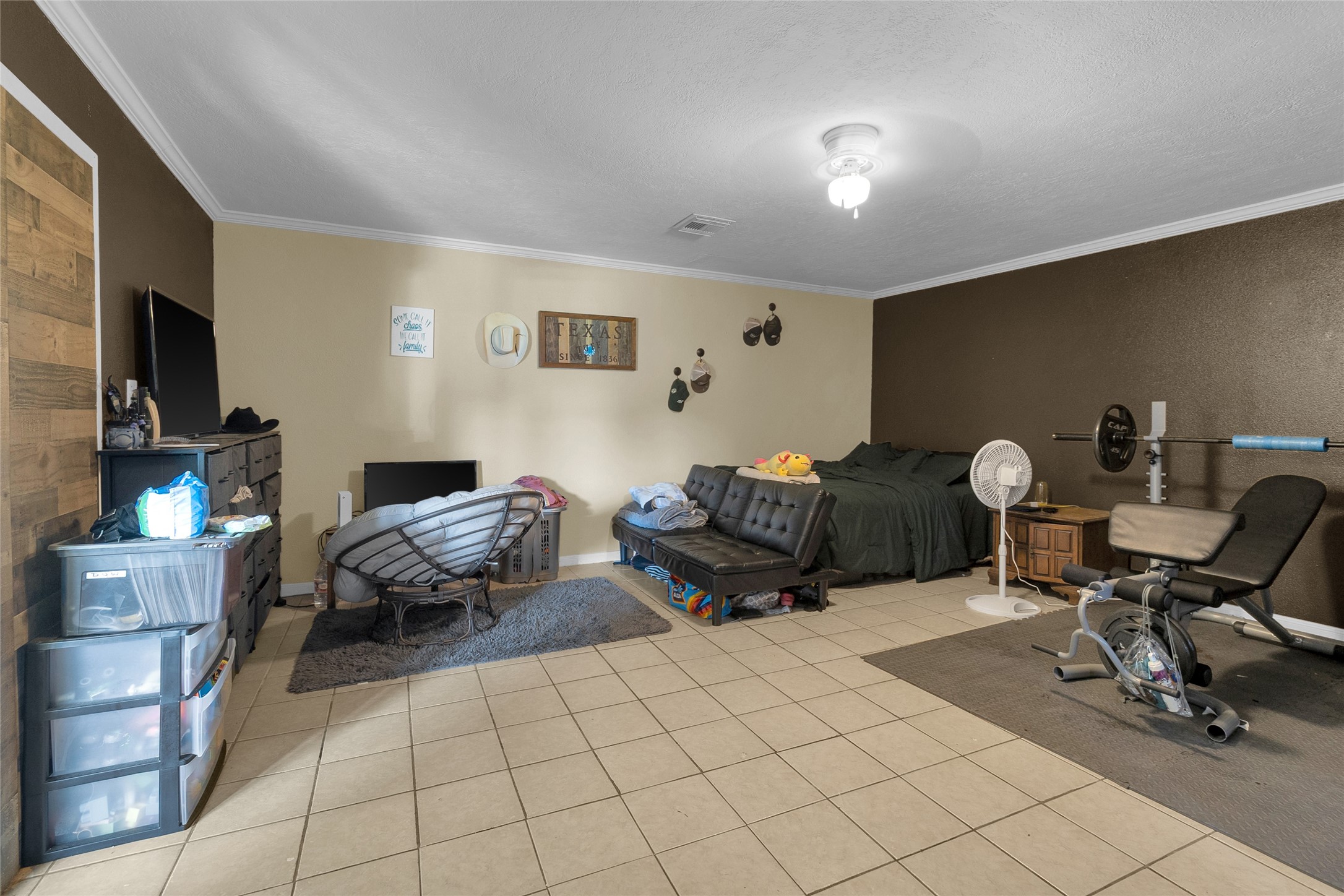 617 Catalpa Street Angleton, TX 77515 - Photo 22 of 33 Bonus Room great game room or office space