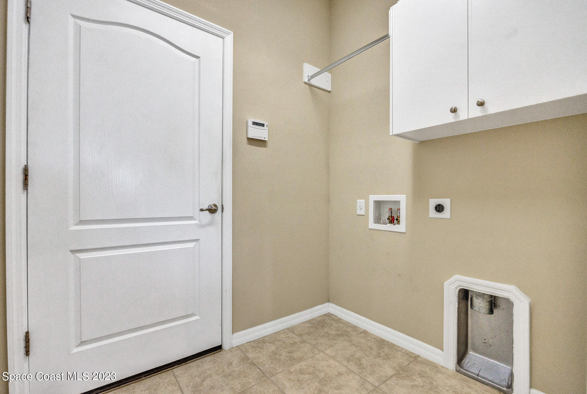 3071 Le Conte Street Melbourne, FL 32940 - Photo 30 of 41 a view of an empty room with closet