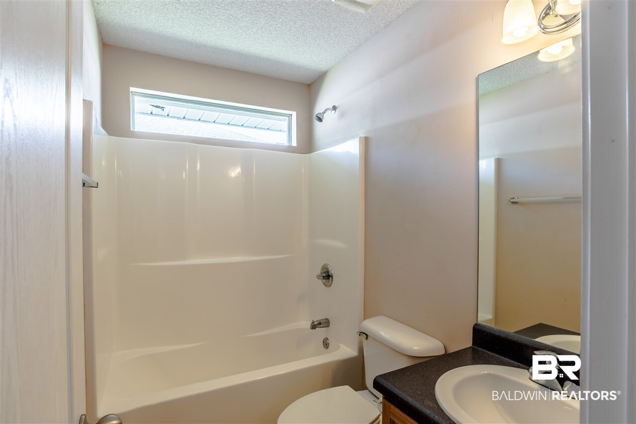 8895 Sage Drive Foley, AL 36535 - Photo 10 of 26 Guest Bath