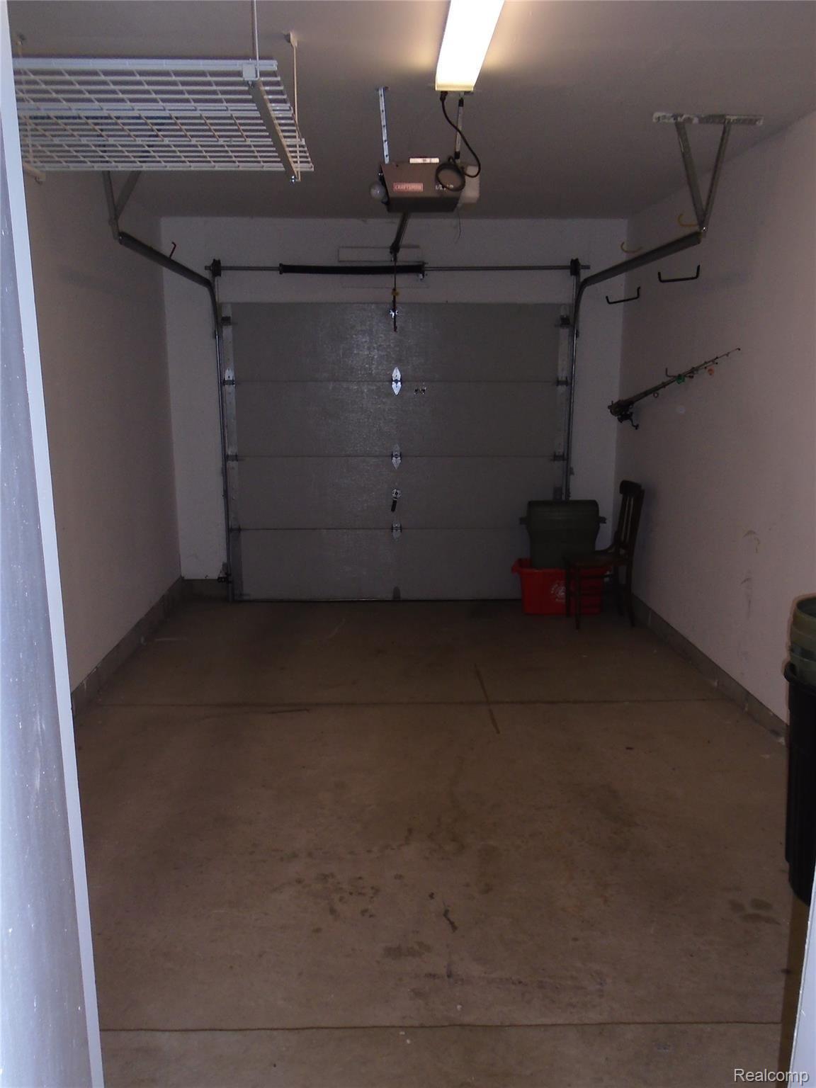 16866 Farmington Road, Unit 63 Livonia, MI 48154 - Photo 34 of 43 DSC00870.JPG