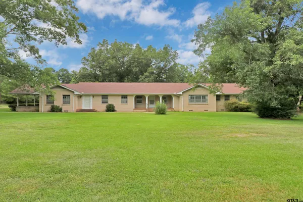 $375,000 | 17645 East Us Highway, Rusk, TX 75785