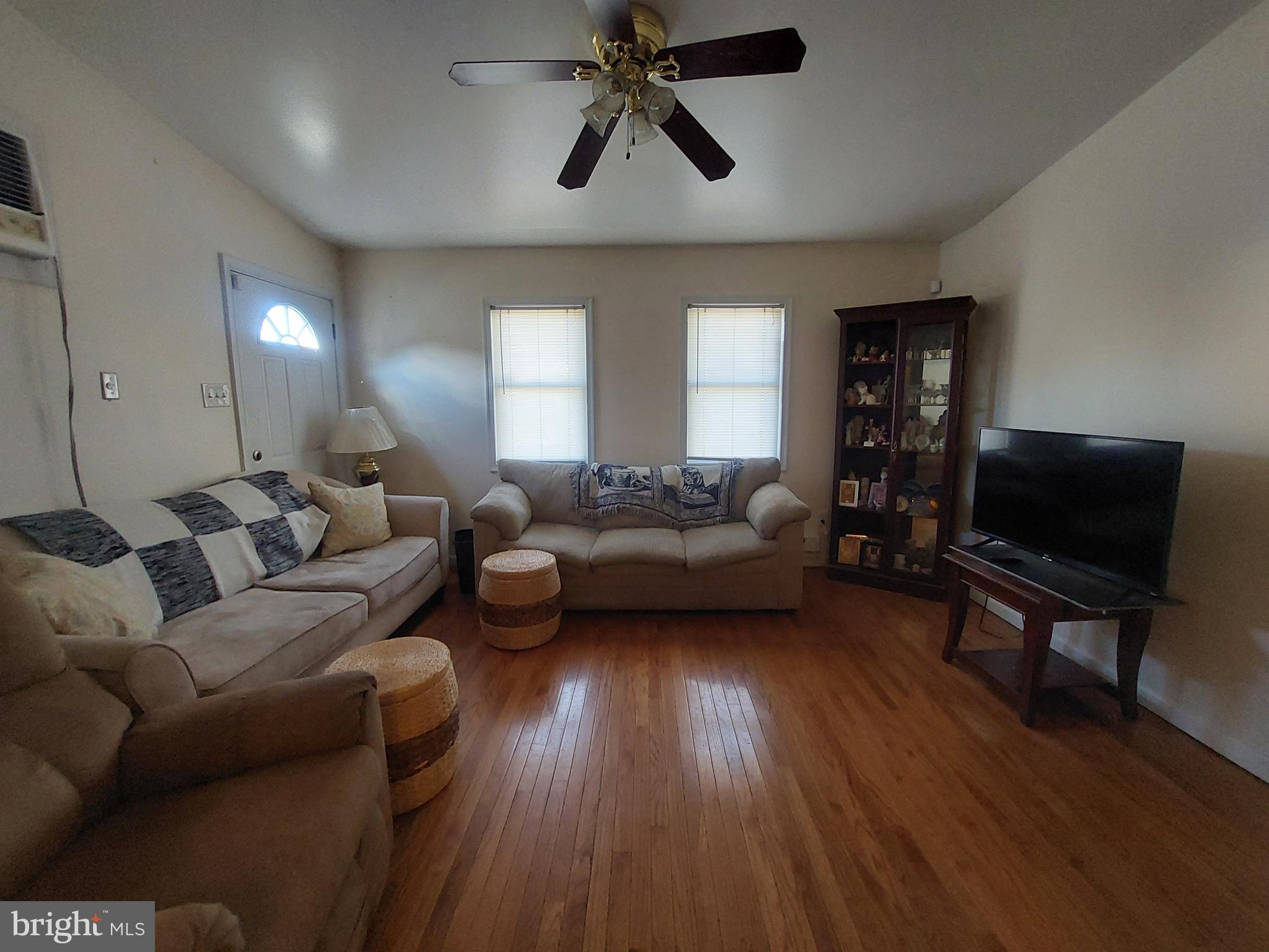 2716 Berwyn Road Bensalem, PA 19020 - Photo 23 of 25 famiy room