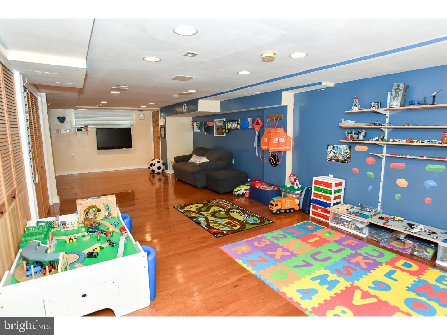15039 London Road Philadelphia, PA 19116 - Photo 14 of 22 Basement - Finished