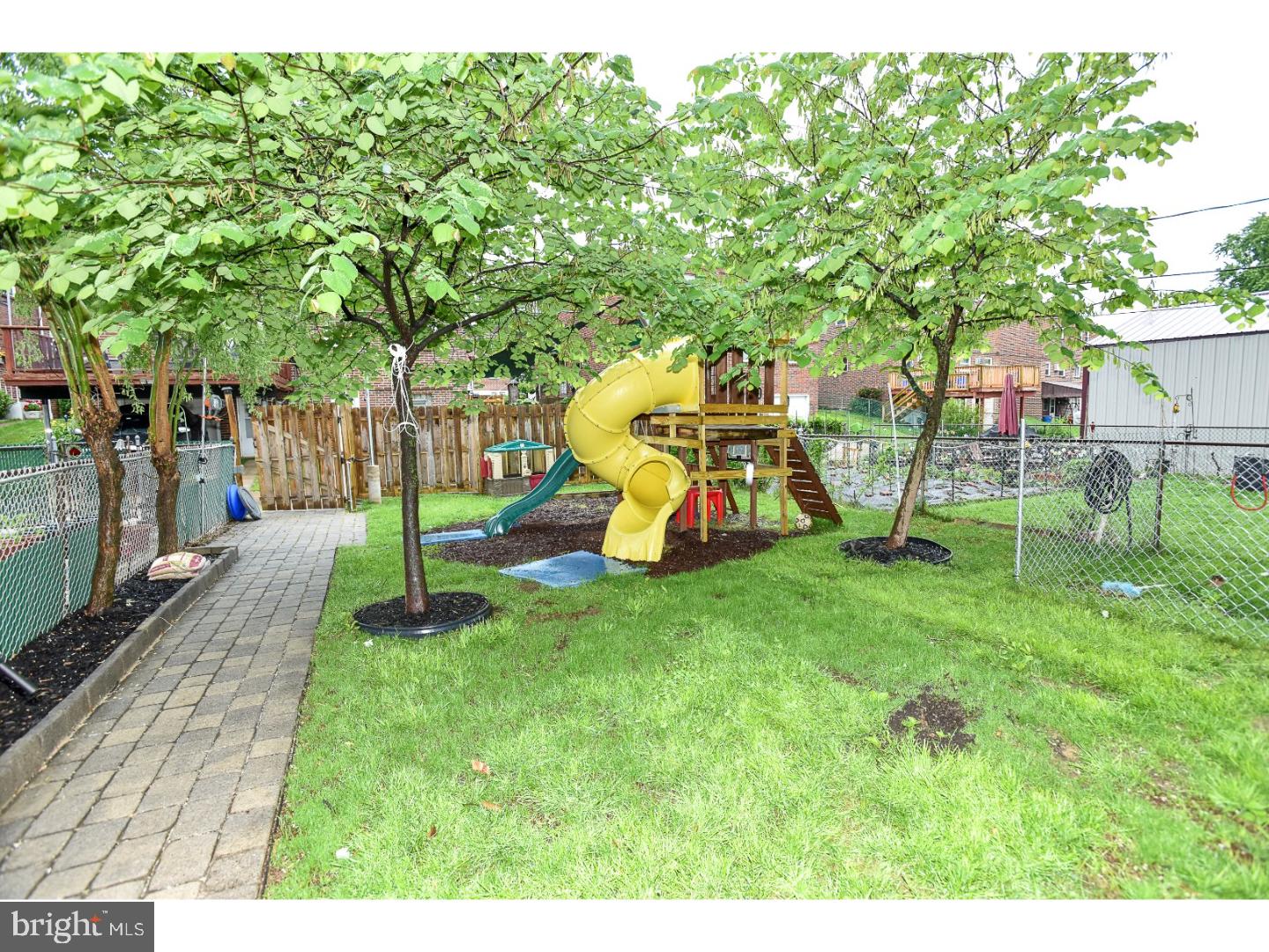 15039 London Road Philadelphia, PA 19116 - Photo 22 of 22 Back Yard