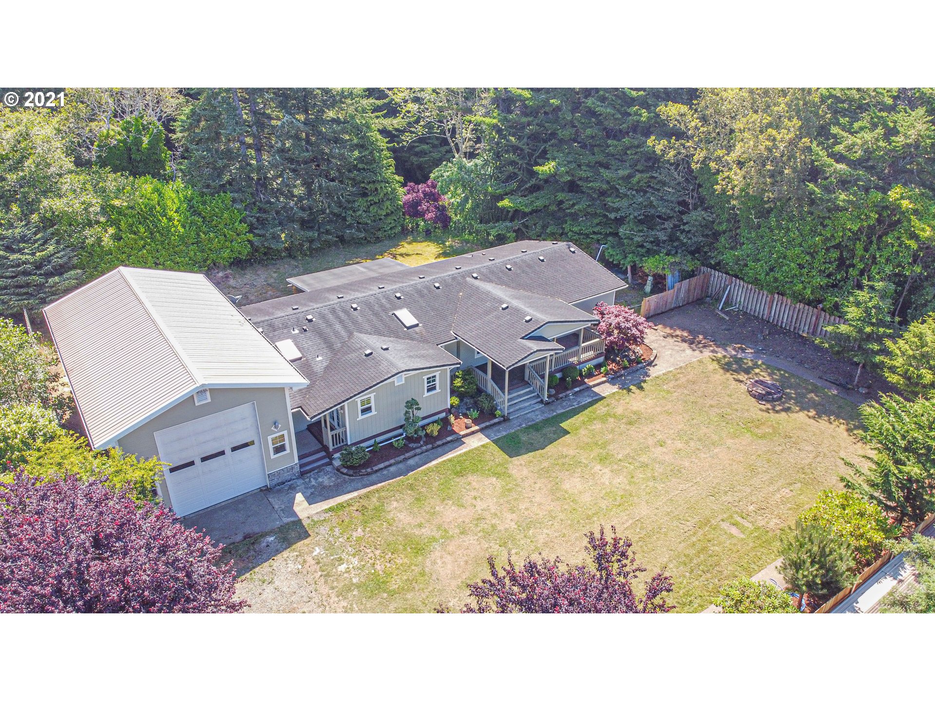 63899 Wallace Road Coos Bay, OR 97420 - Photo 2 of 27 Gallery Image 2