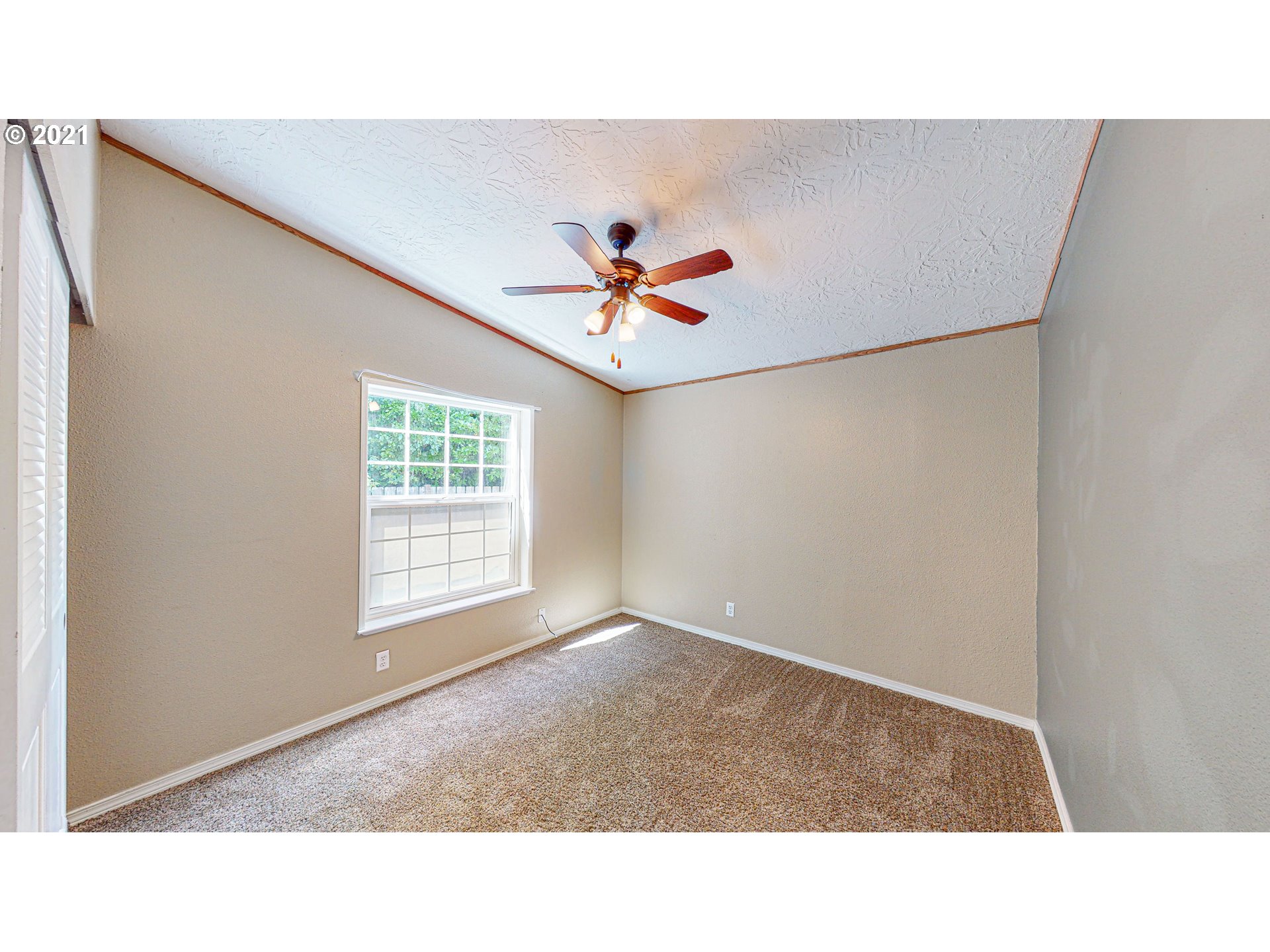 63899 Wallace Road Coos Bay, OR 97420 - Photo 21 of 27 Gallery Image 21
