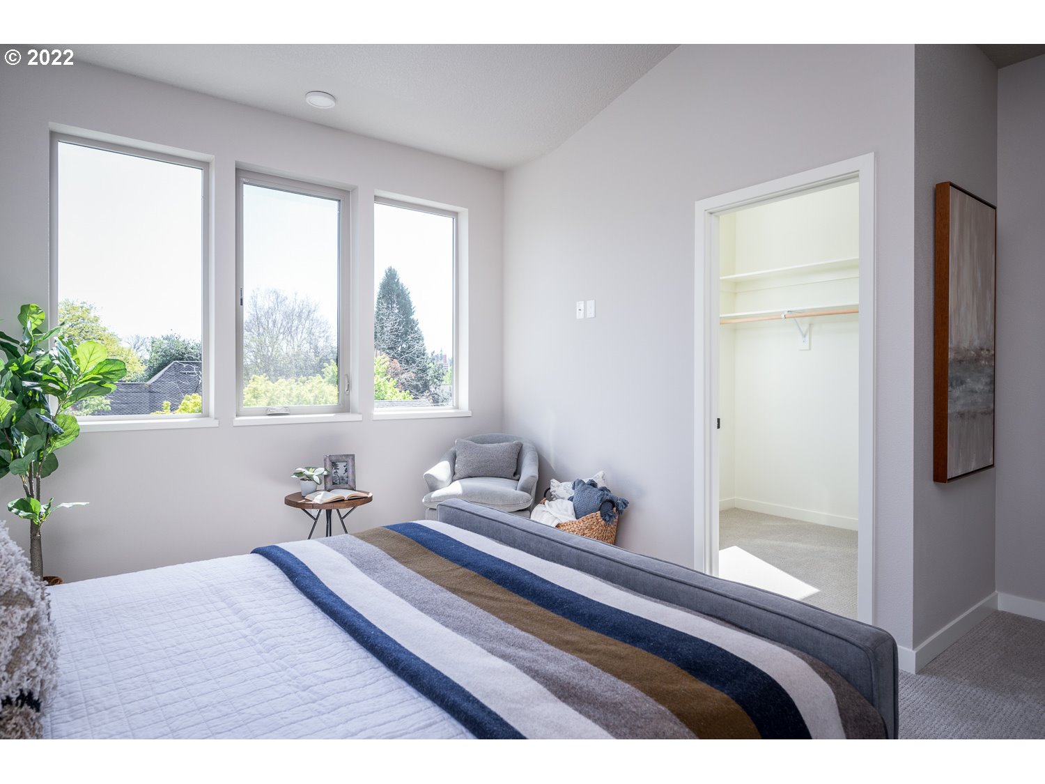 1175 Southeast Grant Street Portland, OR 97214 - Photo 17 of 32 a view of bedroom with furniture and large windows