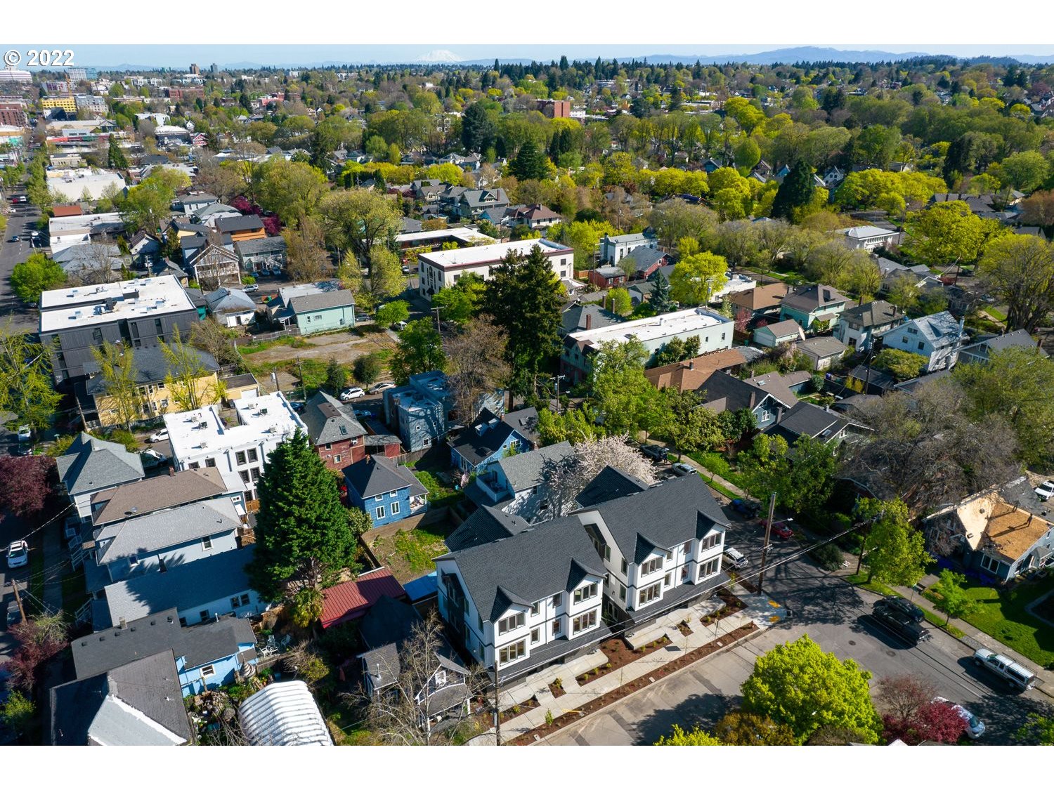 1175 Southeast Grant Street Portland, OR 97214 - Photo 2 of 32 an aerial view of multiple house