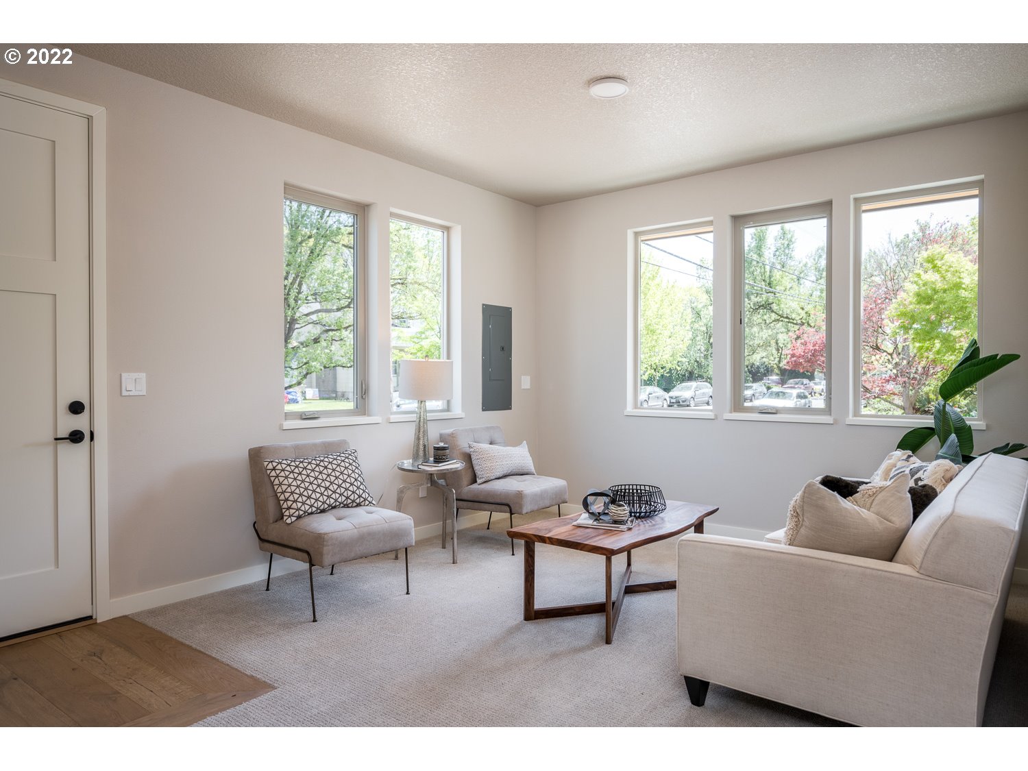 1175 Southeast Grant Street Portland, OR 97214 - Photo 21 of 32 a living room with furniture and a window