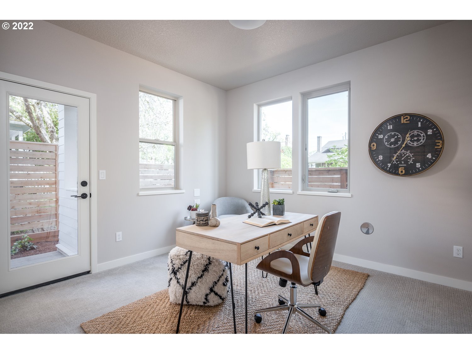 1175 Southeast Grant Street Portland, OR 97214 - Photo 23 of 32 a view of a dining room with furniture and window