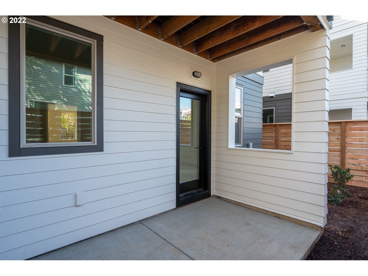 1175 Southeast Grant Street Portland, OR 97214 - Photo 31 of 32 a view of front door of house