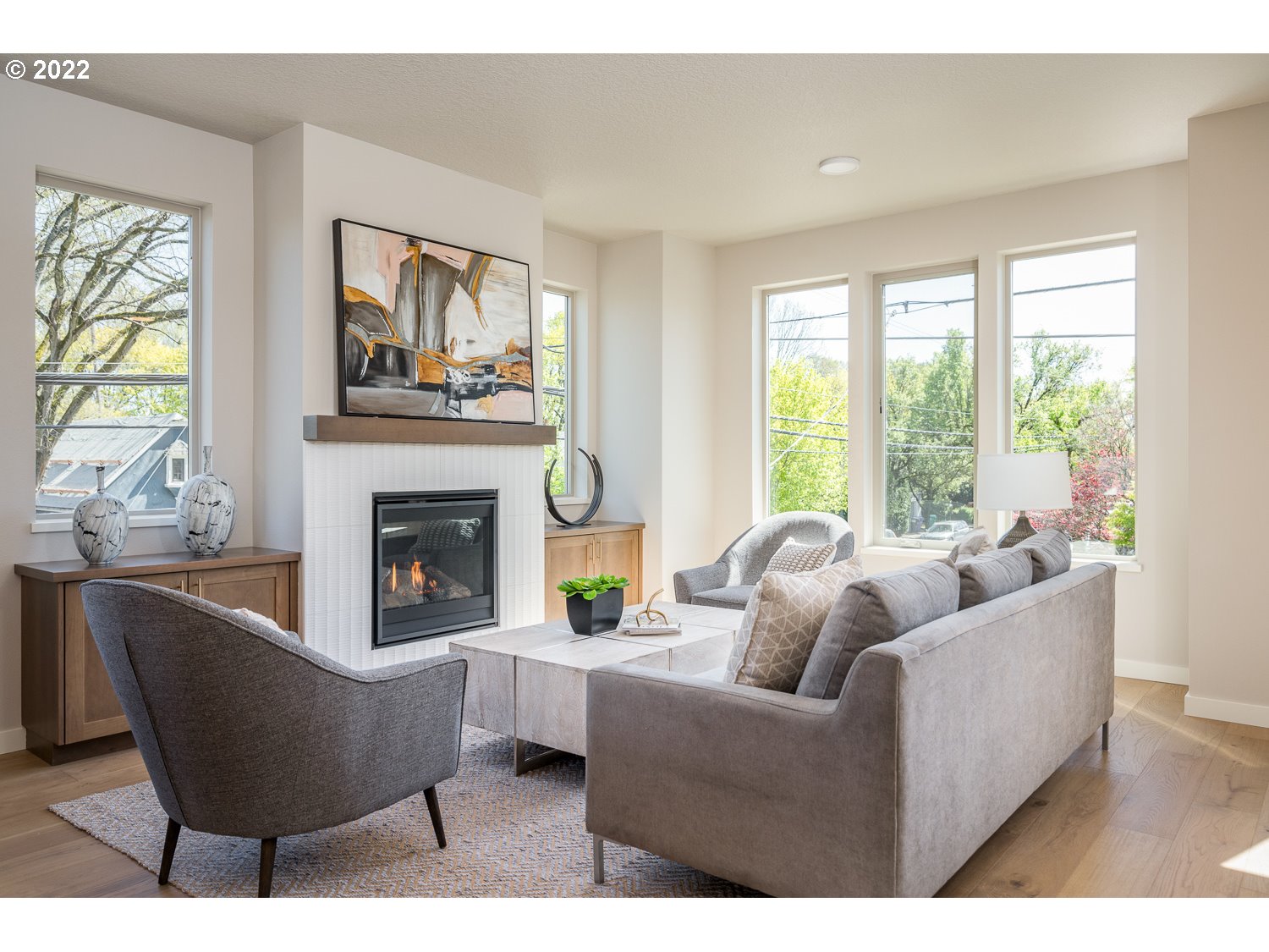 1175 Southeast Grant Street Portland, OR 97214 - Photo 5 of 32 a living room with furniture and a large window