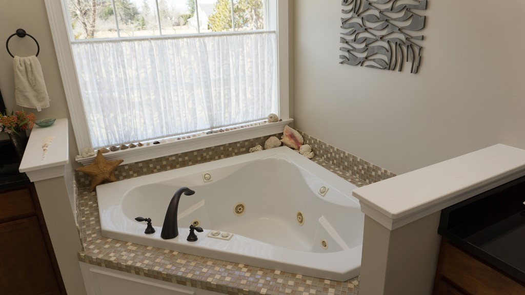 118 Bay Road Hadley, MA 01035 - Photo 19 of 30 Gallery Image 19