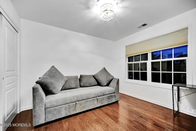 $1,050,000 | 29 Bristol Road, Manalapan, NJ 07726