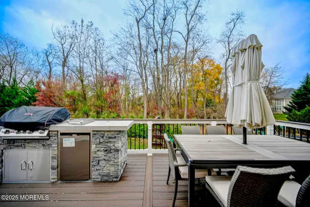 $1,050,000 | 29 Bristol Road, Manalapan, NJ 07726