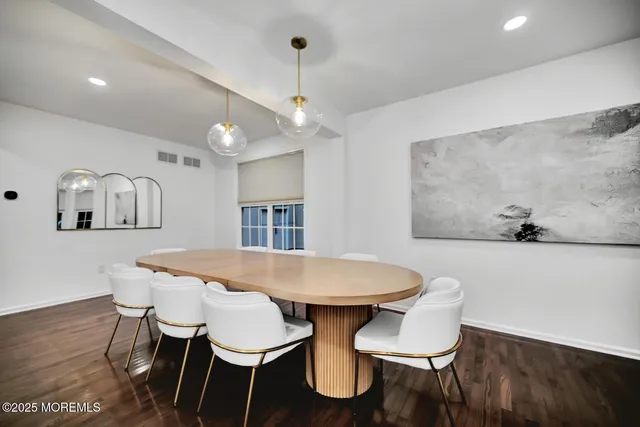 $1,050,000 | 29 Bristol Road, Manalapan, NJ 07726