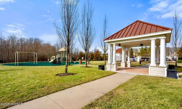 $1,050,000 | 29 Bristol Road, Manalapan, NJ 07726