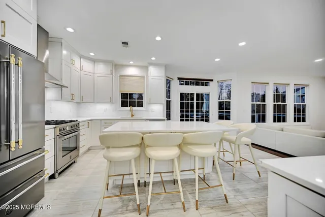 $1,050,000 | 29 Bristol Road, Manalapan, NJ 07726