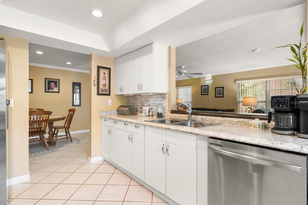 2211 Portside Passage Palm Harbor, FL 34685 - Photo 14 of 55