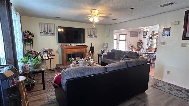 1116 Hooter Road Westwego, LA 70094 - Photo 2 of 12