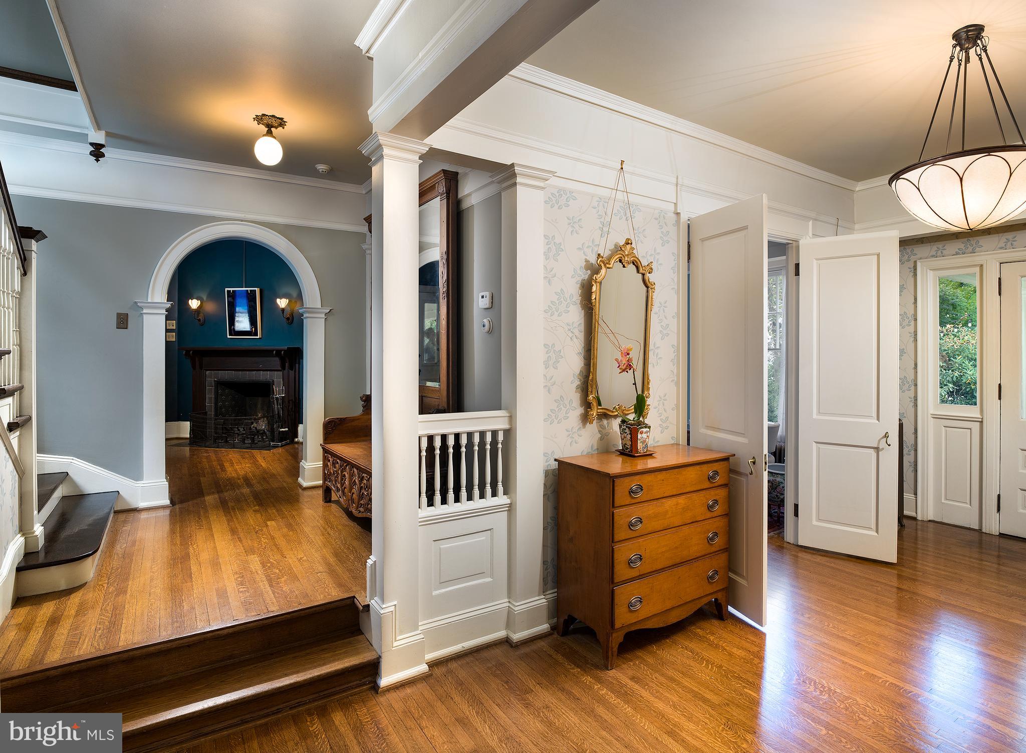 455 St Davids Avenue Wayne, PA 19087 - Photo 7 of 46 Foyer