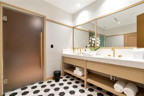 $3,499,000 | 2912 Bayshore Boulevard, Unit 1901, Tampa, FL 33629