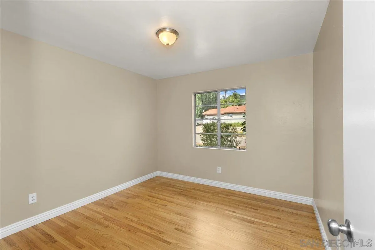 1263 Cresthill Road El Cajon, CA 92021 - Photo 17 of 26 Gallery Image 17