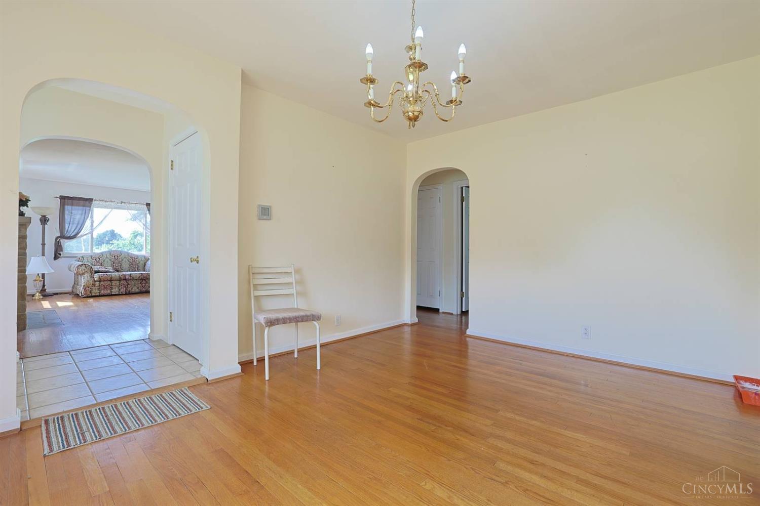 2312 Compton Road Cincinnati, OH 45231 - Photo 11 of 40 Gallery Image 11