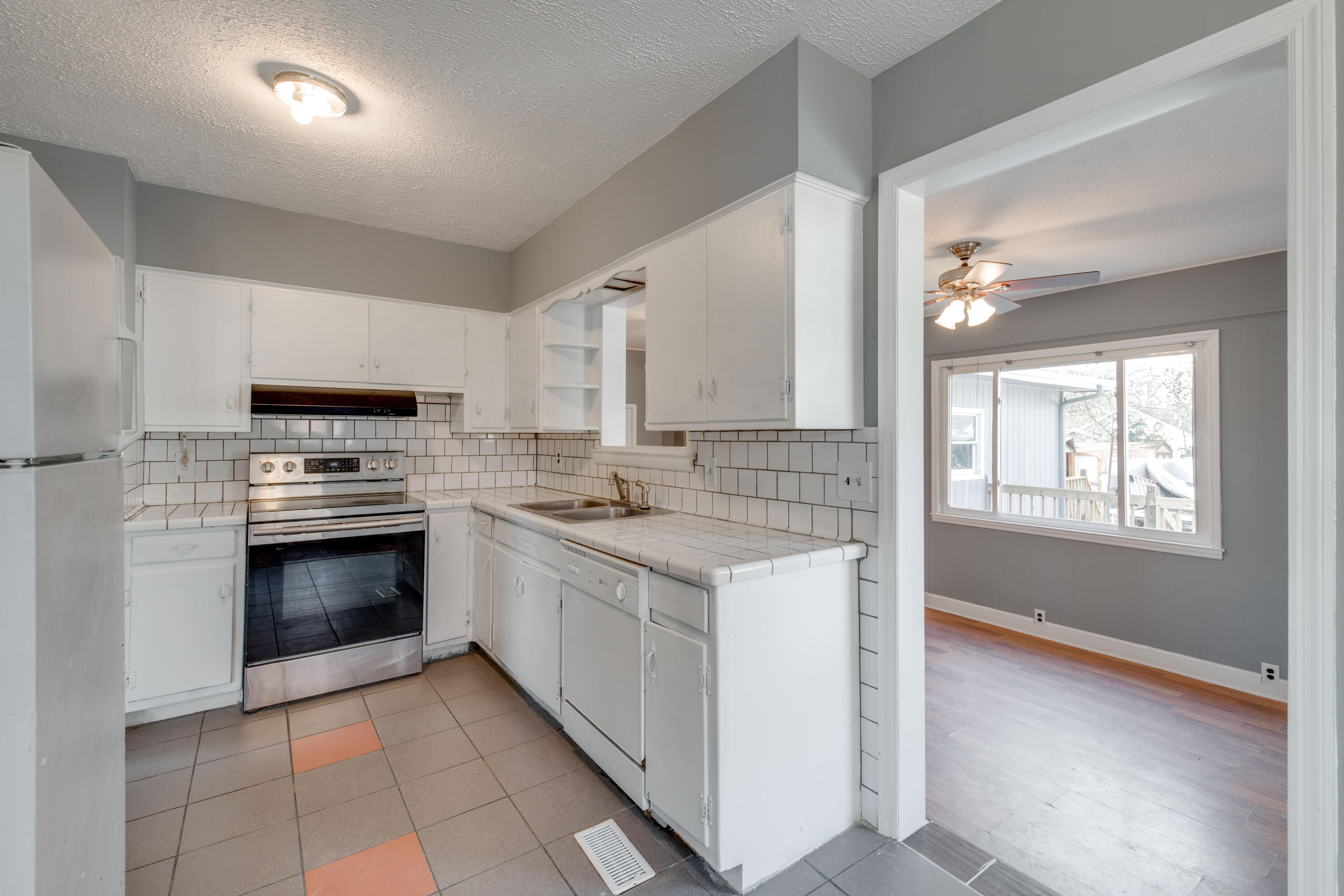 1601 South Mack Smith Road Chattanooga, TN 37412 - Photo 8 of 30 8ADE03D8-E78E-43E9-975F-C7BF0B188F0F