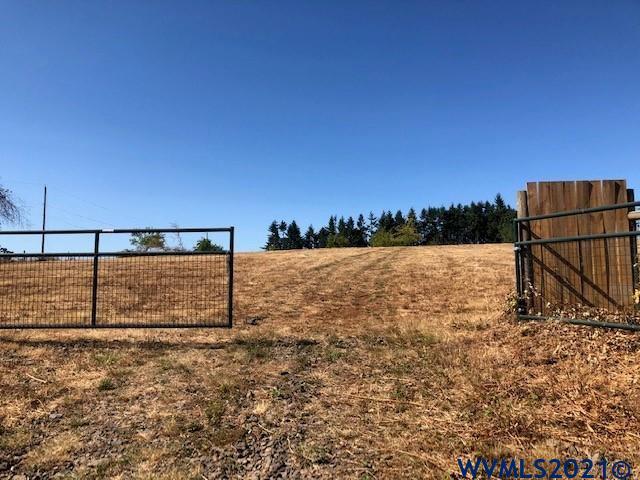18009 Hazelnut Ridge Road Silverton, OR 97381 - Photo 4 of 12 Gallery Image 4