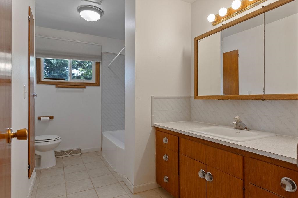 1403 South Wilbur Road Spokane Valley, WA 99206 - Photo 4 of 20
