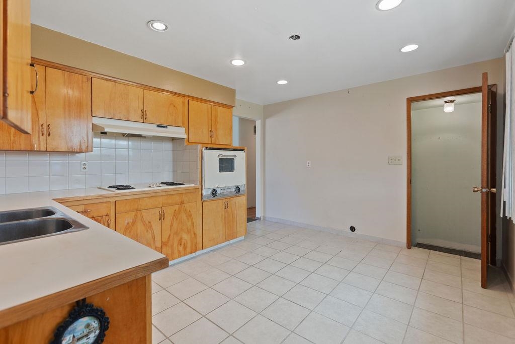 1403 South Wilbur Road Spokane Valley, WA 99206 - Photo 6 of 20