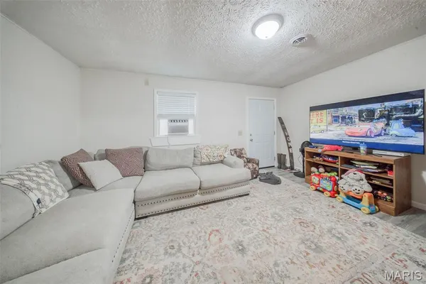 $150,000 | 15020 Hackney Drive, St. Robert, MO 65584