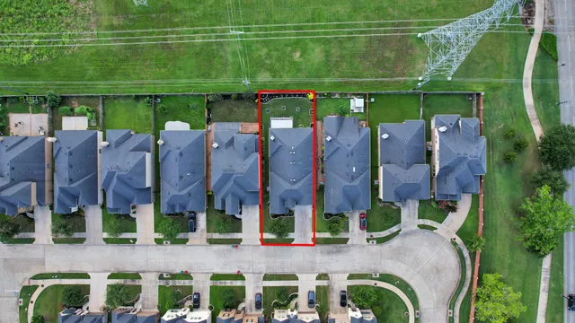 $525,000 | 4914 Thunder Creek Lane, Sugar Land, TX 77479