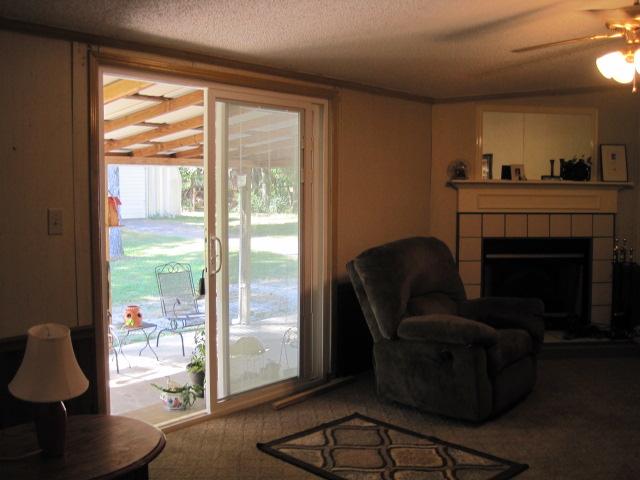 1212 Northeast Young Road Lebanon, TN 37087 - Photo 6 of 20 Patio doors built-in blinds.