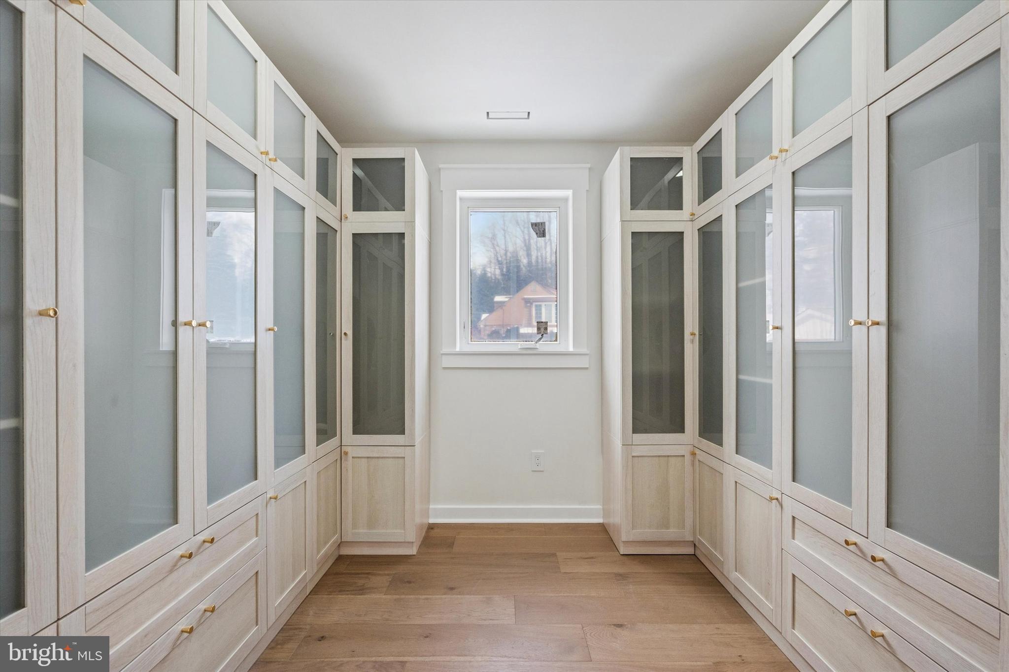 739 South Roberts Road Bryn Mawr, PA 19010 - Photo 19 of 29 PRIMARY CUSTOM CLOSET