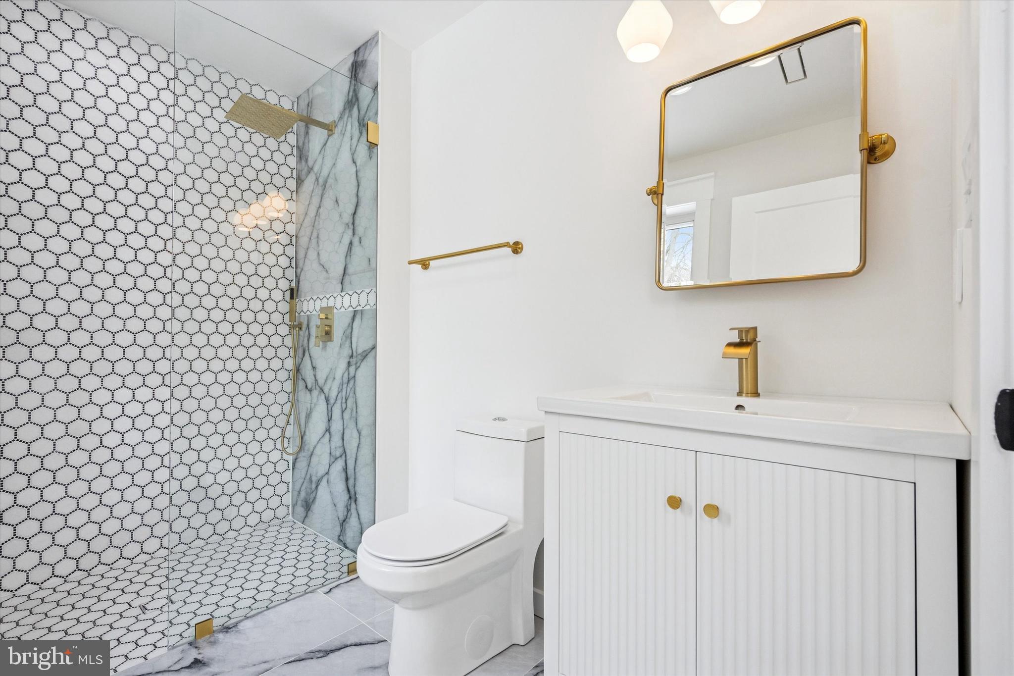 739 South Roberts Road Bryn Mawr, PA 19010 - Photo 21 of 29 UPPER FLOOR ENSUITE