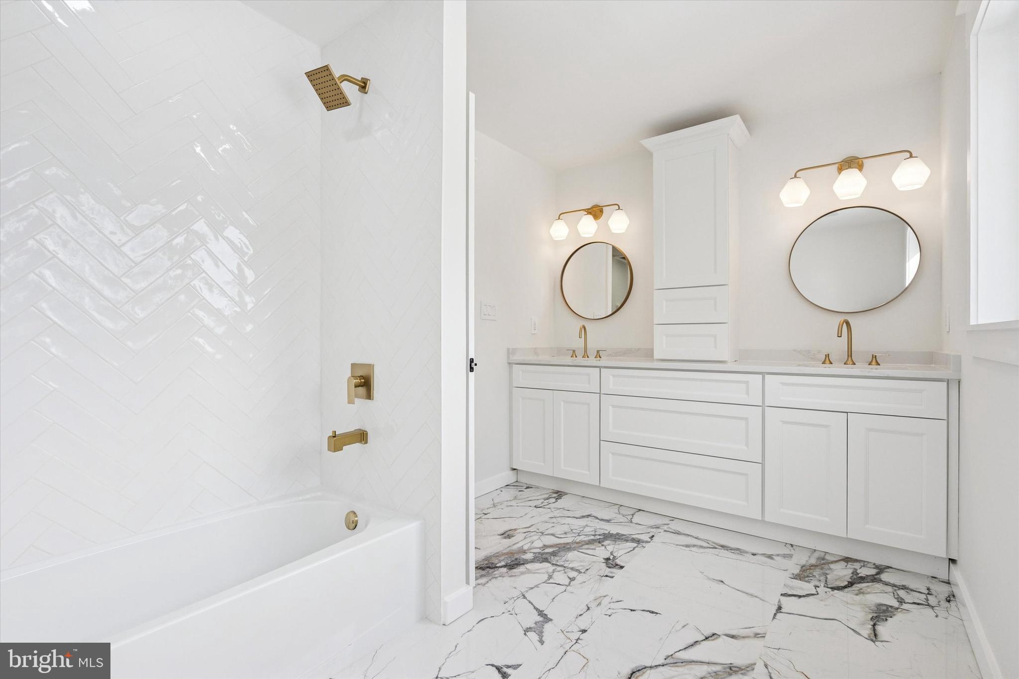 739 South Roberts Road Bryn Mawr, PA 19010 - Photo 22 of 29 UPPER FLOOR HALL BATH