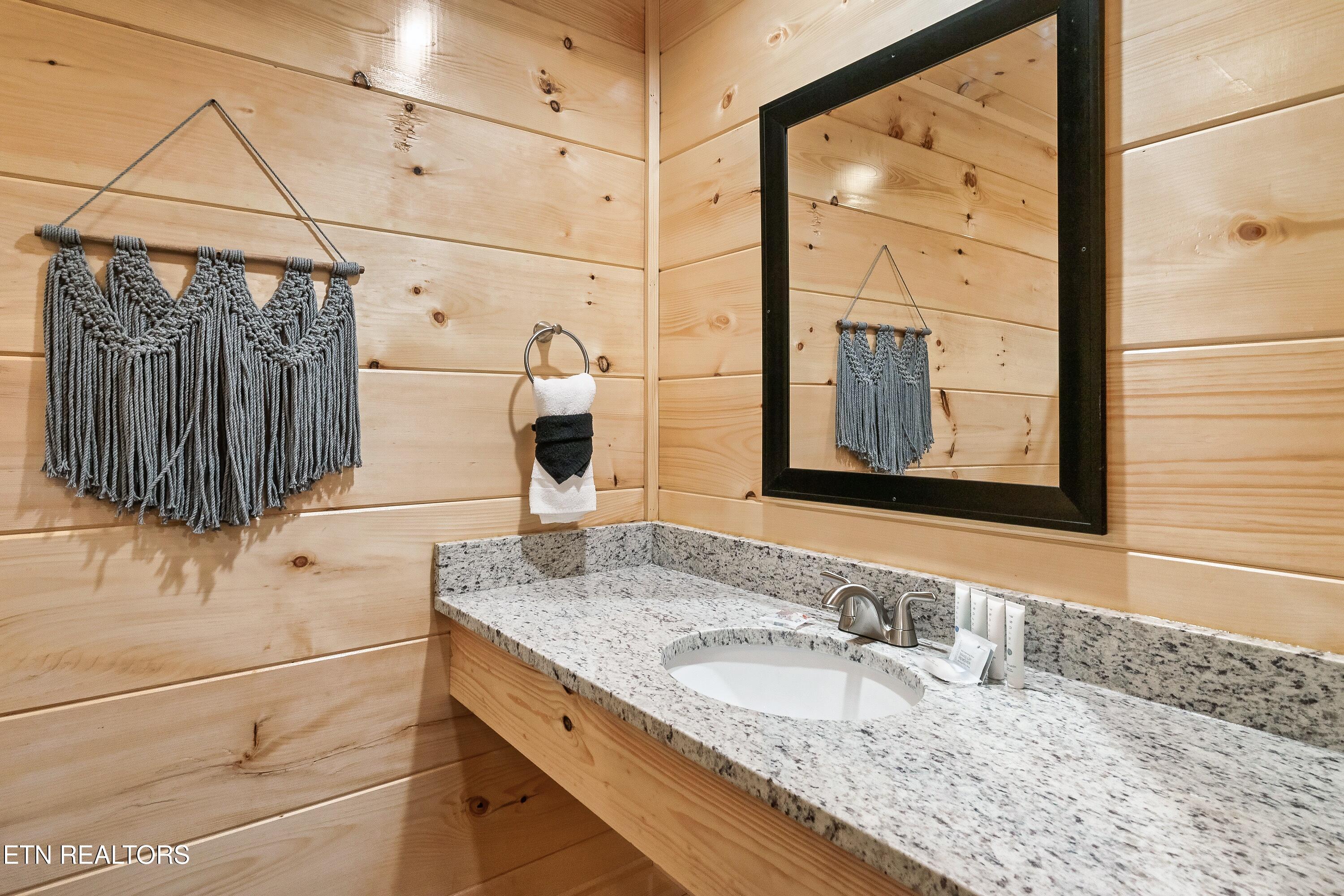 809 String Run Way Pigeon Forge, TN 37863 - Photo 39 of 48 809SR-42