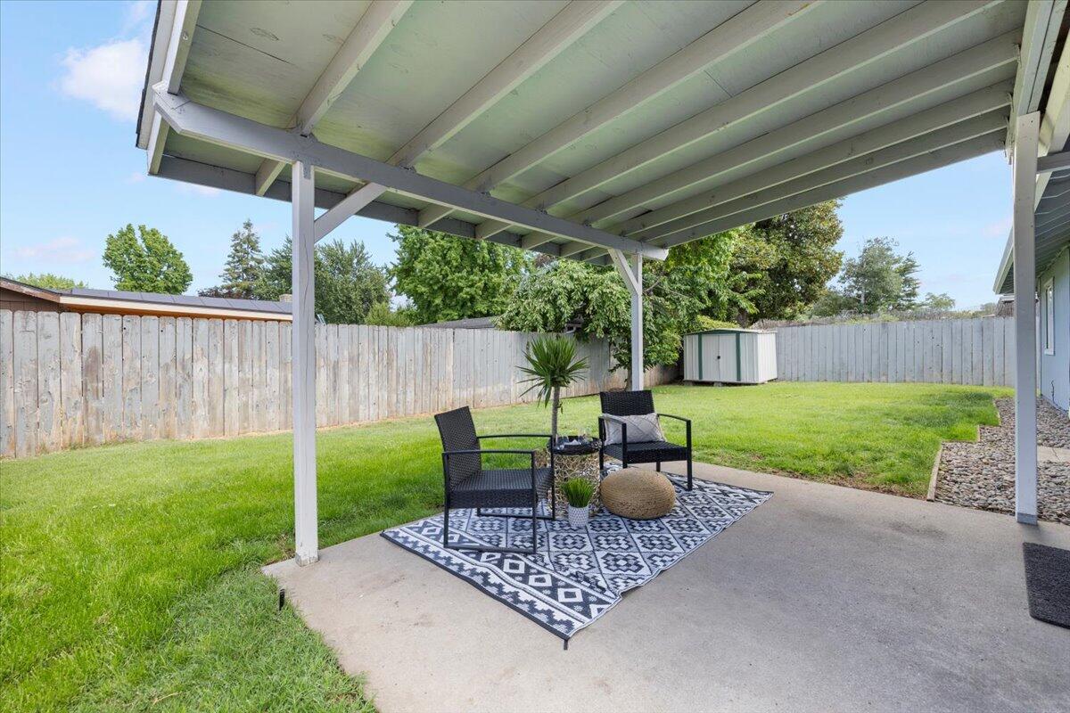 419 Mace Road Medford, OR 97501 - Photo 25 of 28 27-D9A8685