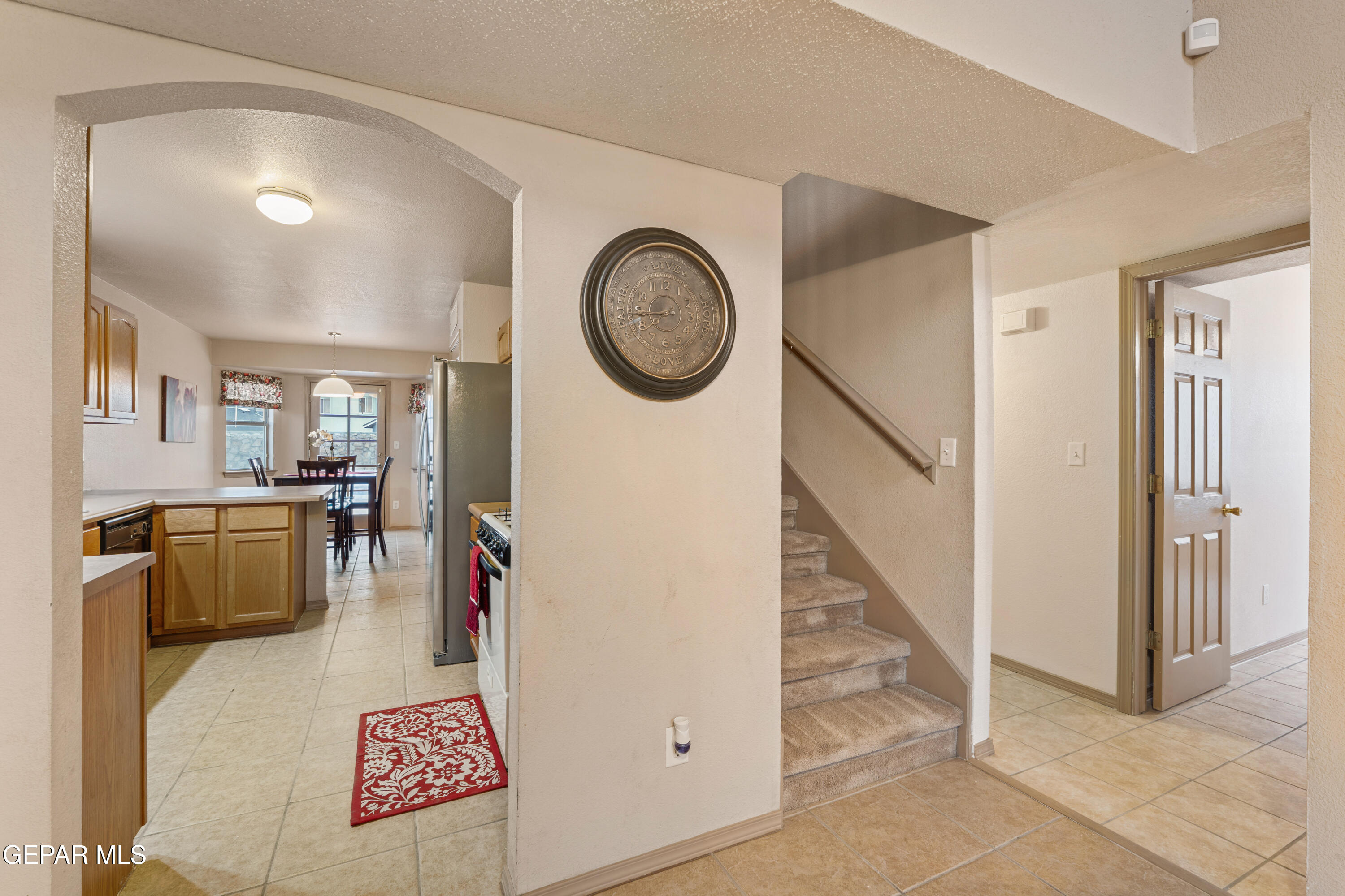 3849 Tierra Roca Place El Paso, TX 79938 - Photo 11 of 44 a view of living room and kitchen