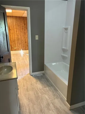 $79,900 | 406 East 8th Street, Pittsburg, KS 66762