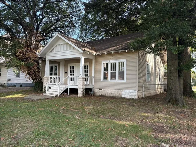 $79,900 | 406 East 8th Street, Pittsburg, KS 66762
