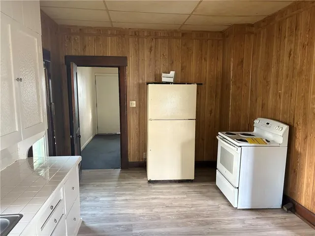 $79,900 | 406 East 8th Street, Pittsburg, KS 66762