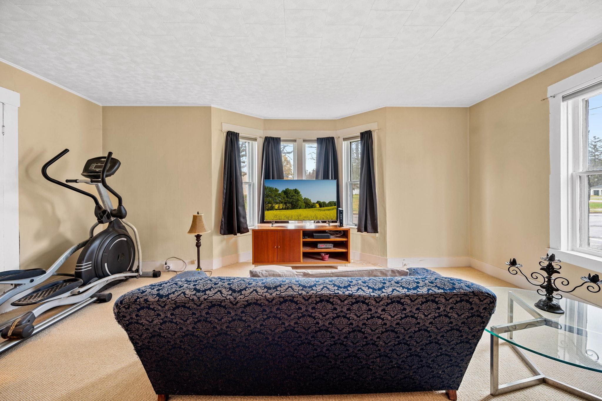 124 Congress Street Morristown, VT 05661 - Photo 13 of 32