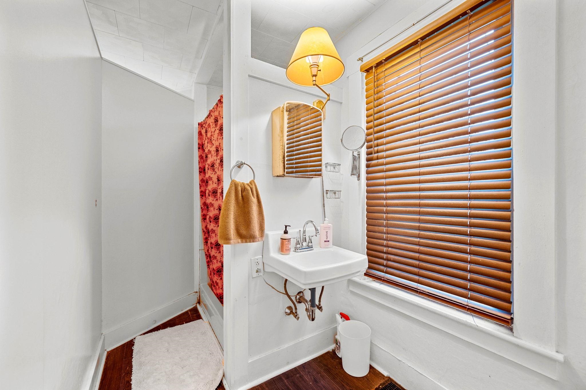 124 Congress Street Morristown, VT 05661 - Photo 21 of 32